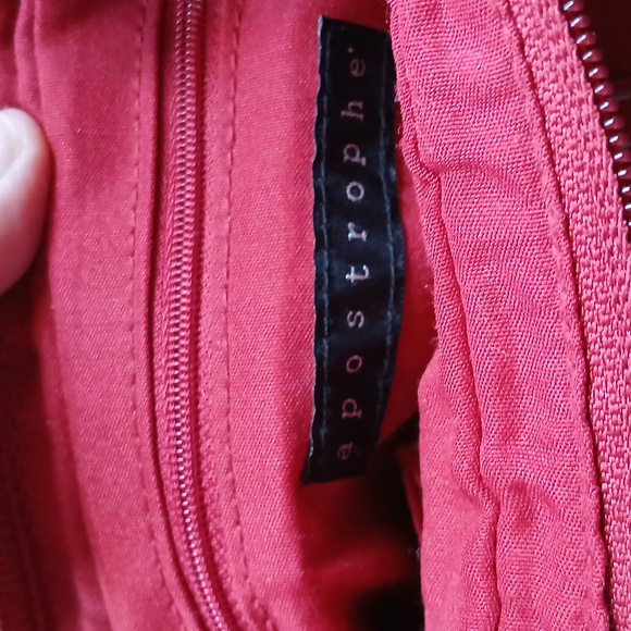 Apostrophe Vibrant Red Shoulder Bag - Picture 7 of 9